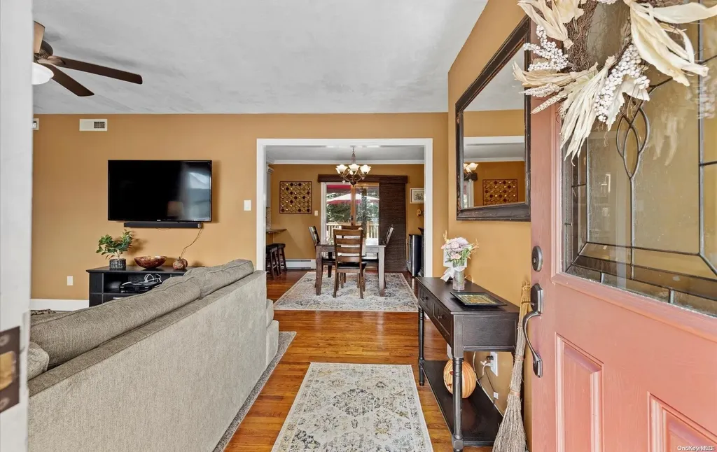 9 Richlee Street Blue Point NY 11715