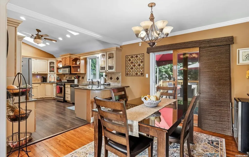 9 Richlee Street Blue Point NY 11715