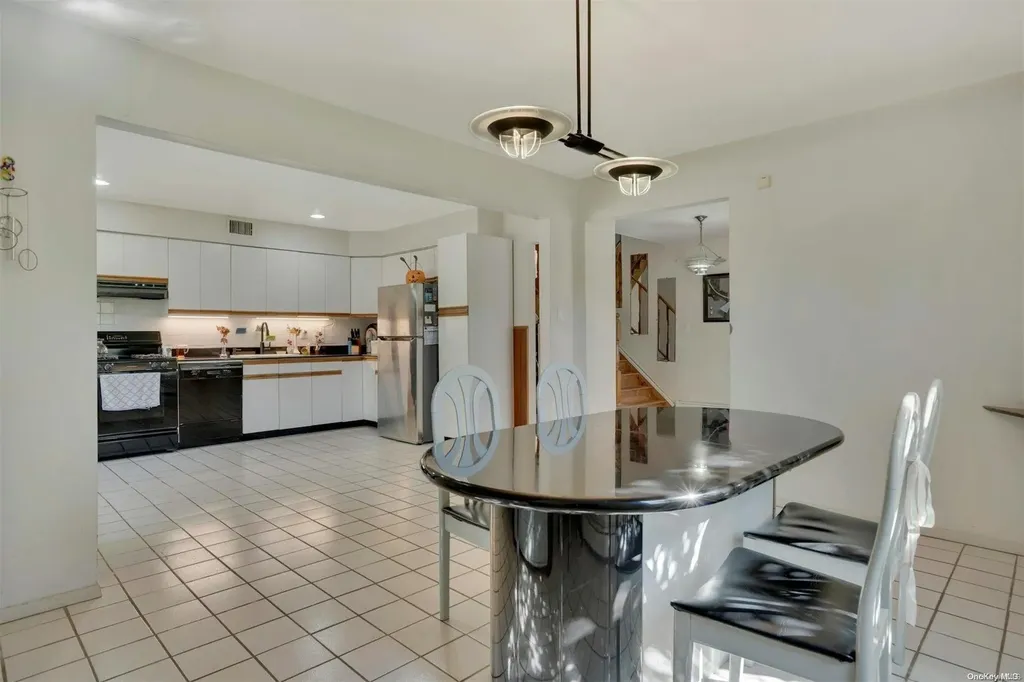 1 Gallatin Drive Dix Hills NY 11746