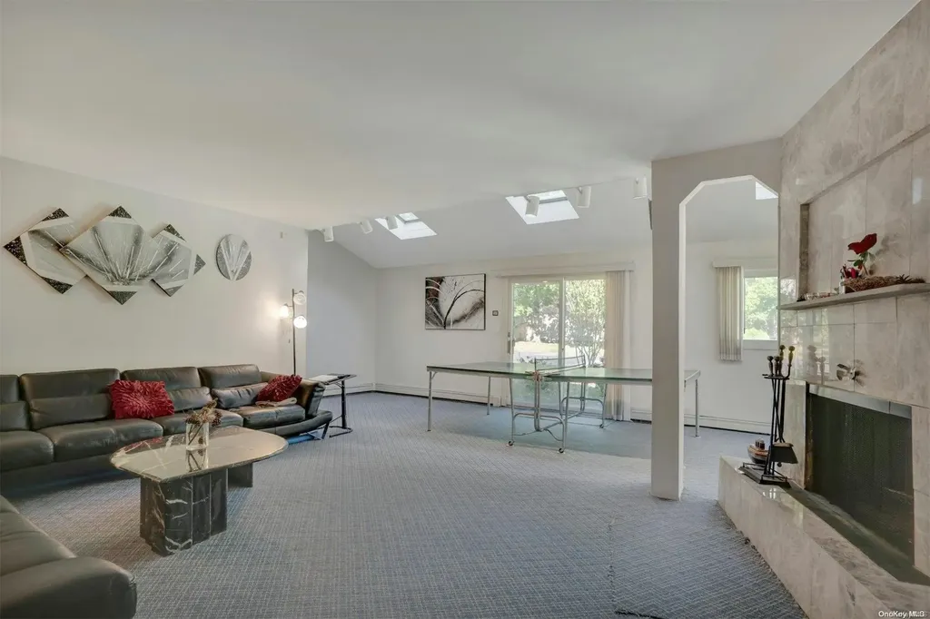 1 Gallatin Drive Dix Hills NY 11746