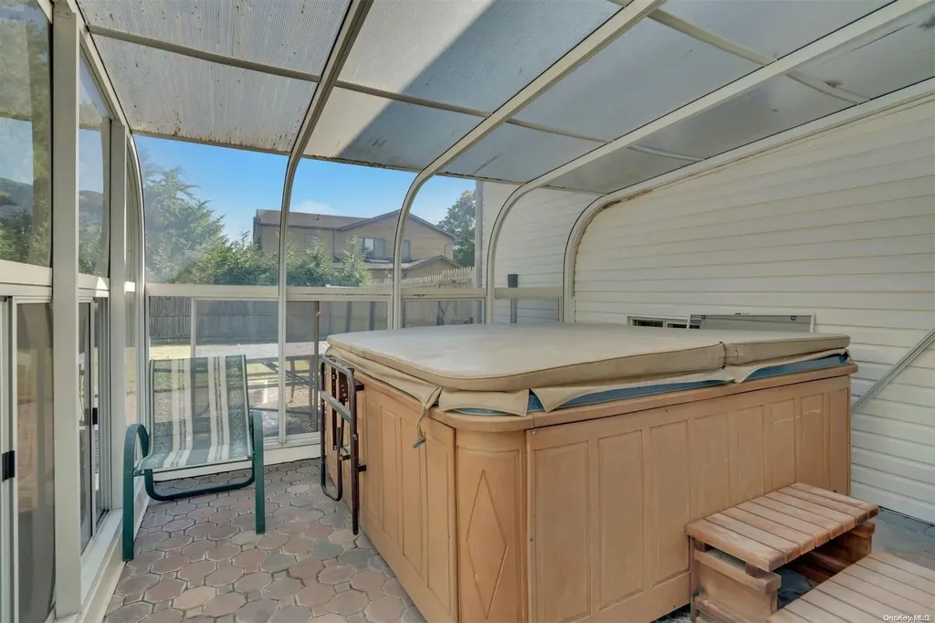 1 Gallatin Drive Dix Hills NY 11746