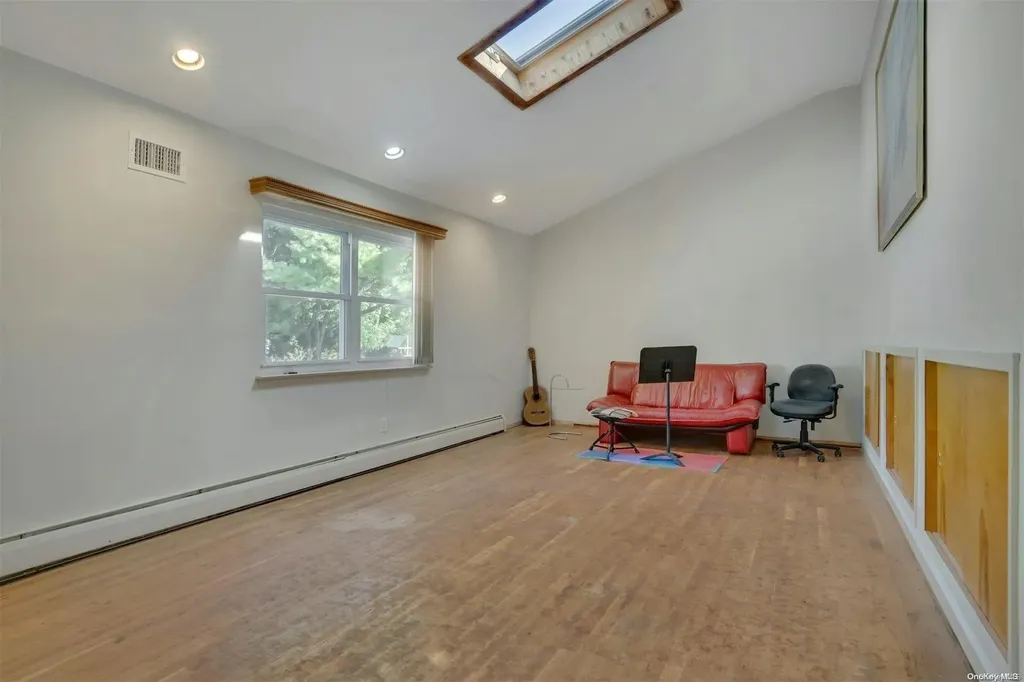 1 Gallatin Drive Dix Hills NY 11746