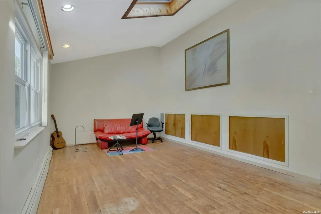 1 Gallatin Drive Dix Hills NY 11746
