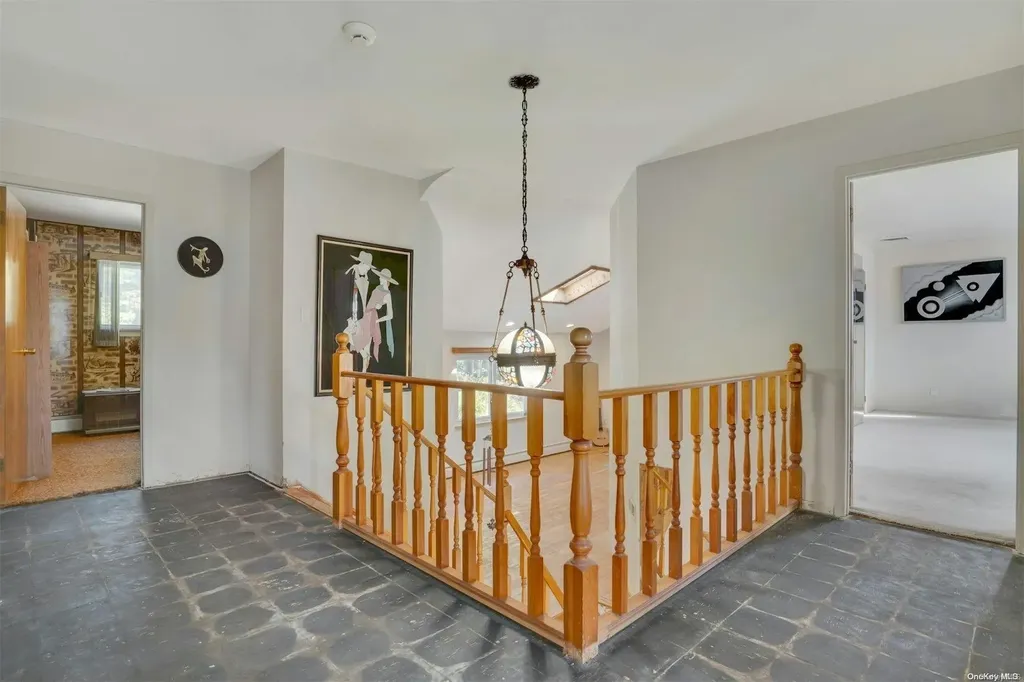 1 Gallatin Drive Dix Hills NY 11746