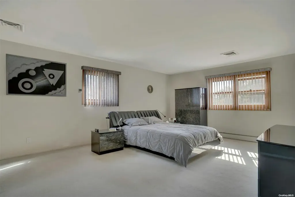 1 Gallatin Drive Dix Hills NY 11746