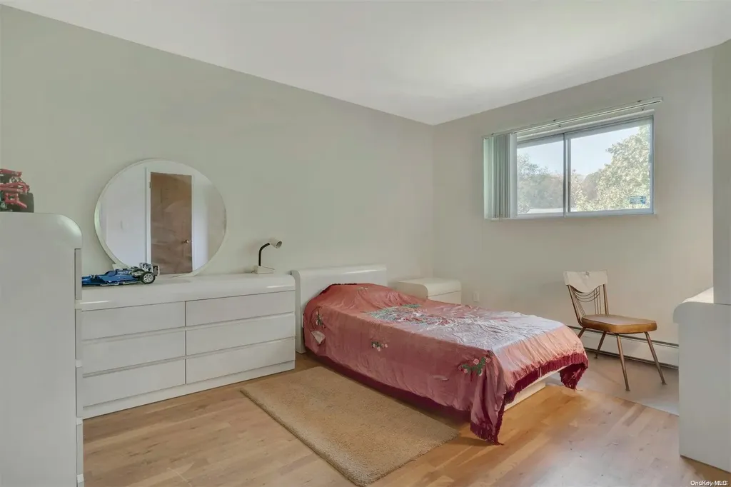 1 Gallatin Drive Dix Hills NY 11746