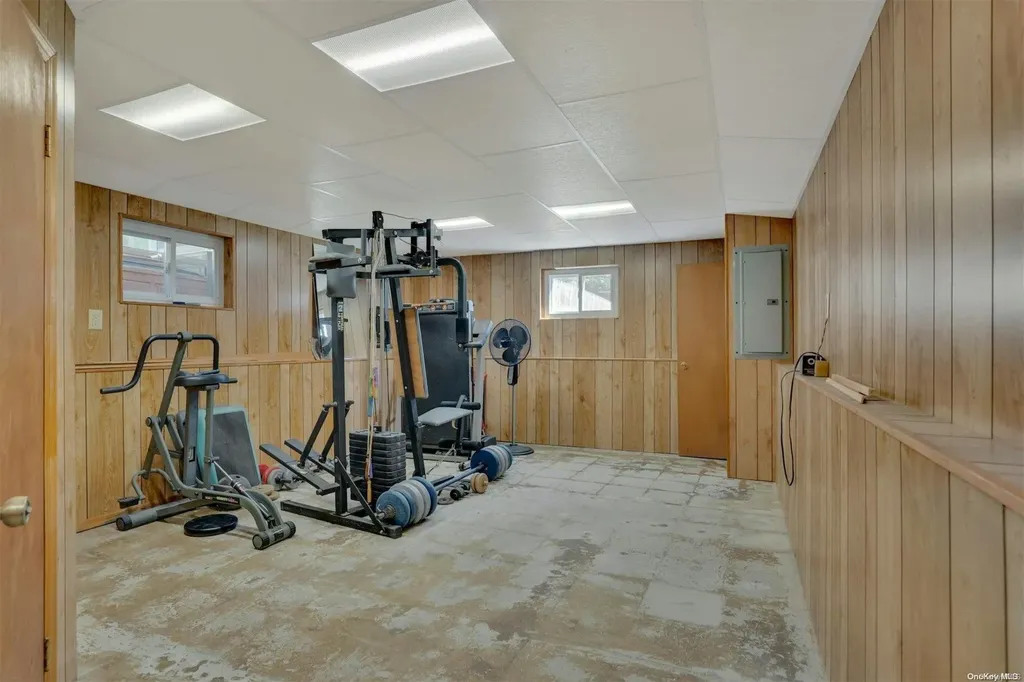 1 Gallatin Drive Dix Hills NY 11746