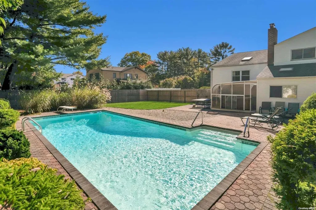 1 Gallatin Drive Dix Hills NY 11746