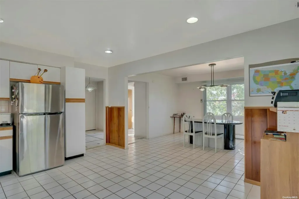 1 Gallatin Drive Dix Hills NY 11746