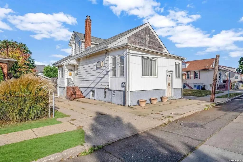54 Carroll Avenue Valley Stream NY 11580