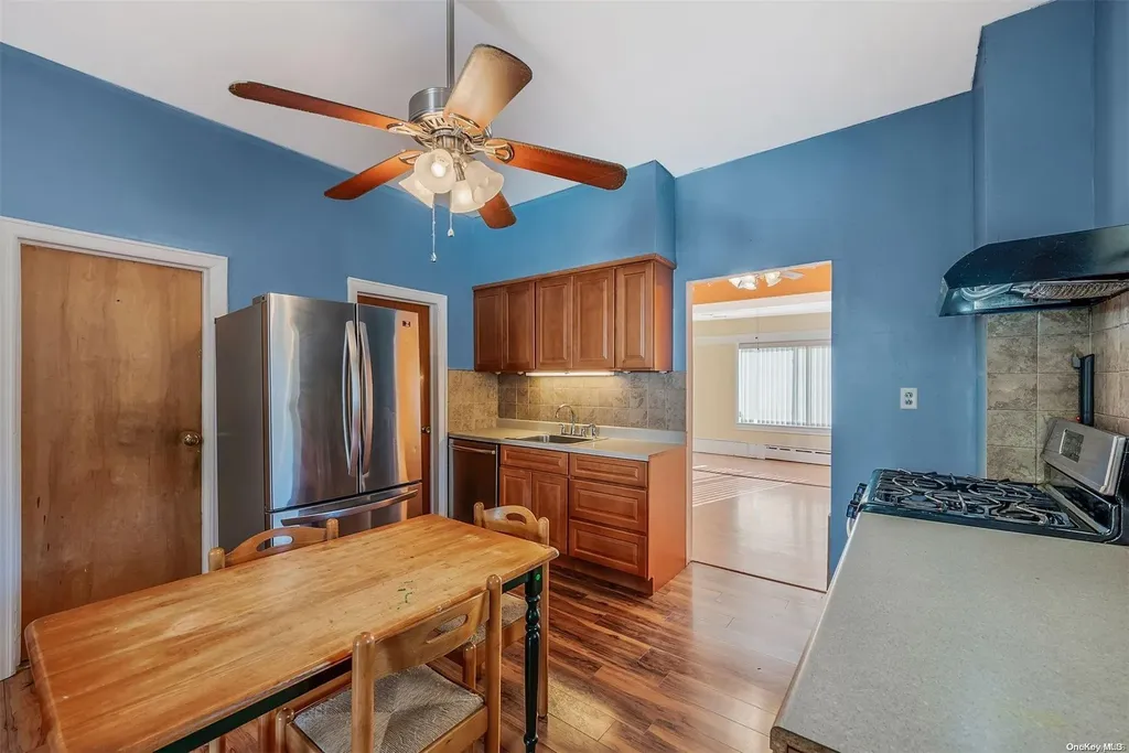 54 Carroll Avenue Valley Stream NY 11580