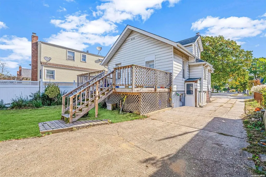54 Carroll Avenue Valley Stream NY 11580