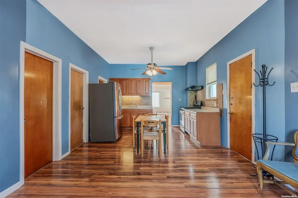 54 Carroll Avenue Valley Stream NY 11580