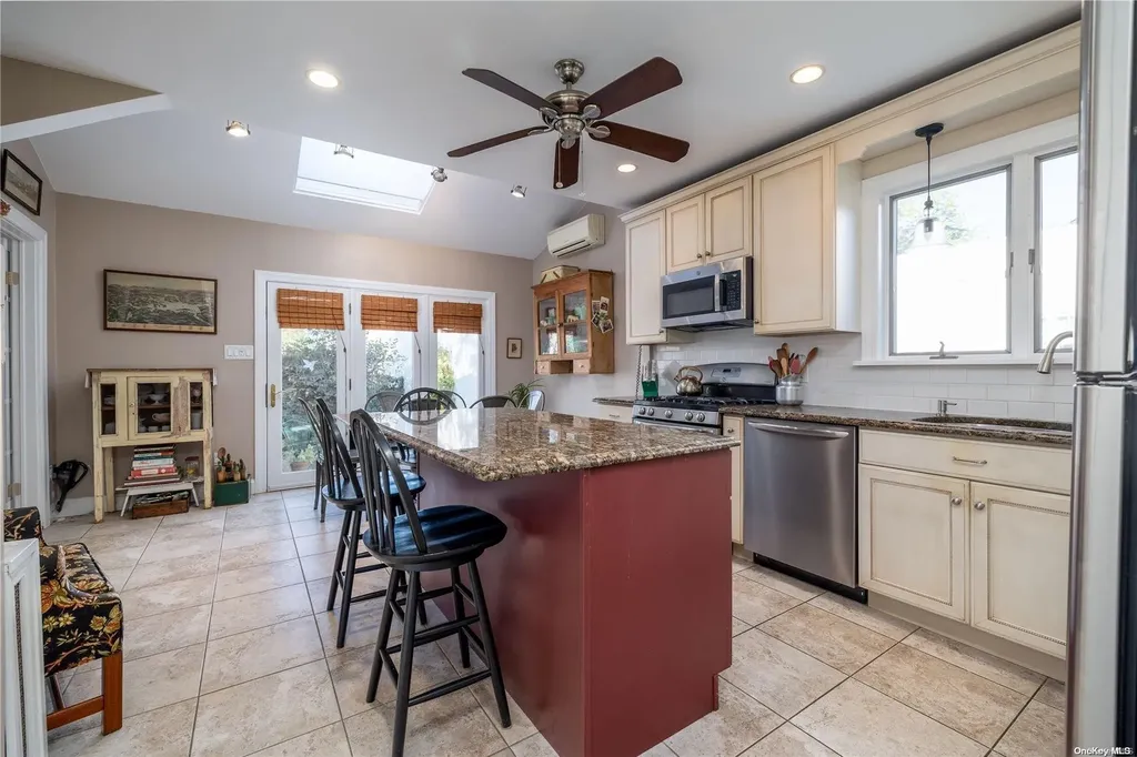 88 Fox Boulevard Merrick NY 11566