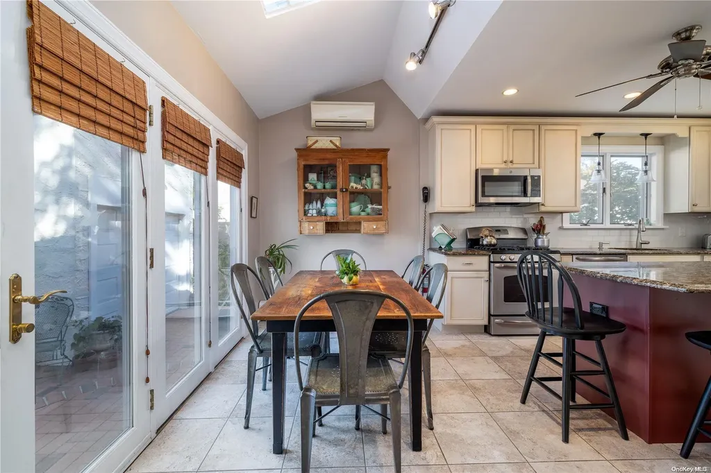88 Fox Boulevard Merrick NY 11566