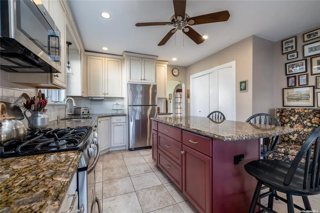 88 Fox Boulevard Merrick NY 11566