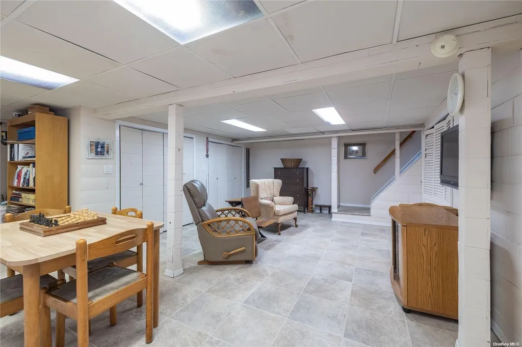 88 Fox Boulevard Merrick NY 11566