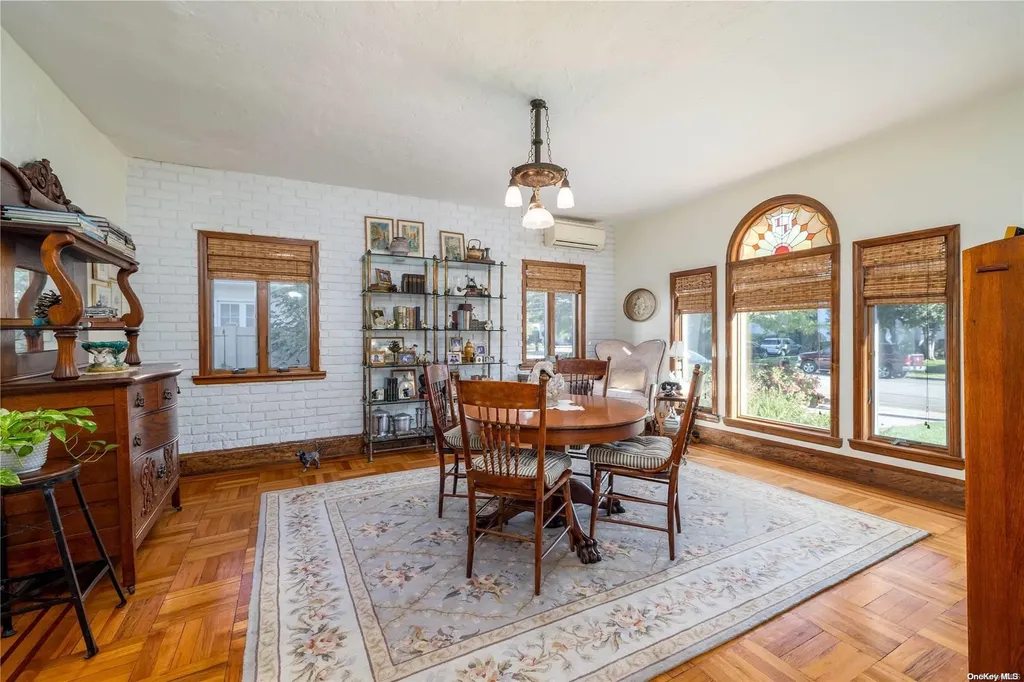 88 Fox Boulevard Merrick NY 11566