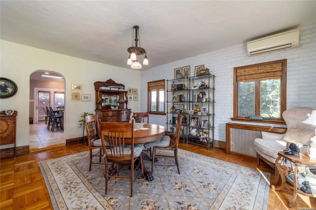 88 Fox Boulevard Merrick NY 11566