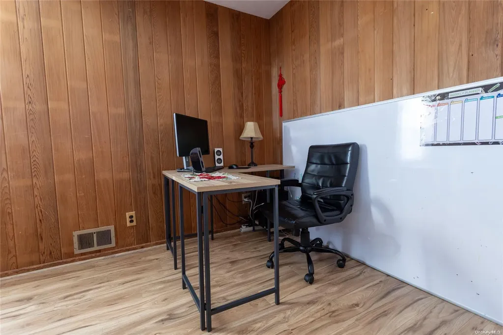 10 Wagon Lane E Centereach NY 11720