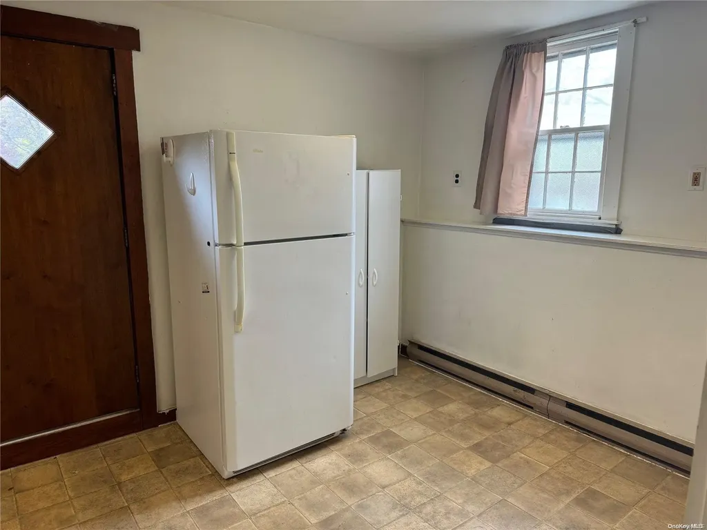 10 Wagon Lane E Centereach NY 11720