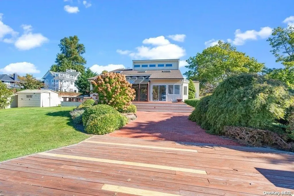 68 Maple Avenue Bay Shore NY 11706
