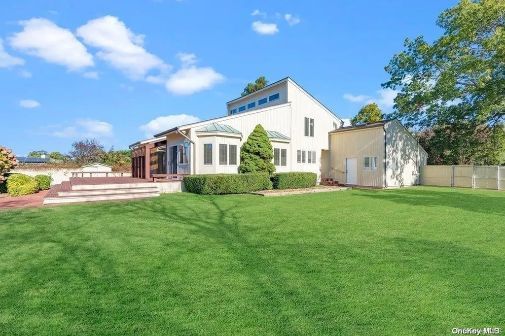 68 Maple Avenue Bay Shore NY 11706