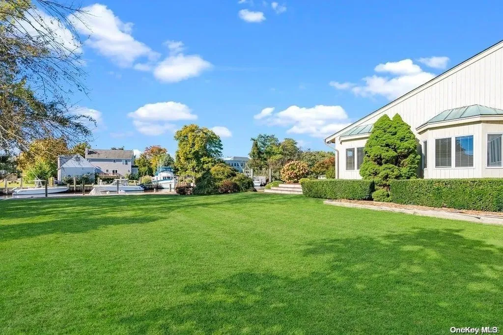 68 Maple Avenue Bay Shore NY 11706