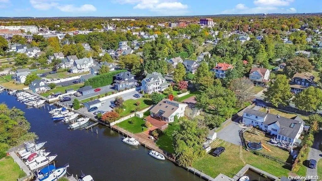 68 Maple Avenue Bay Shore NY 11706