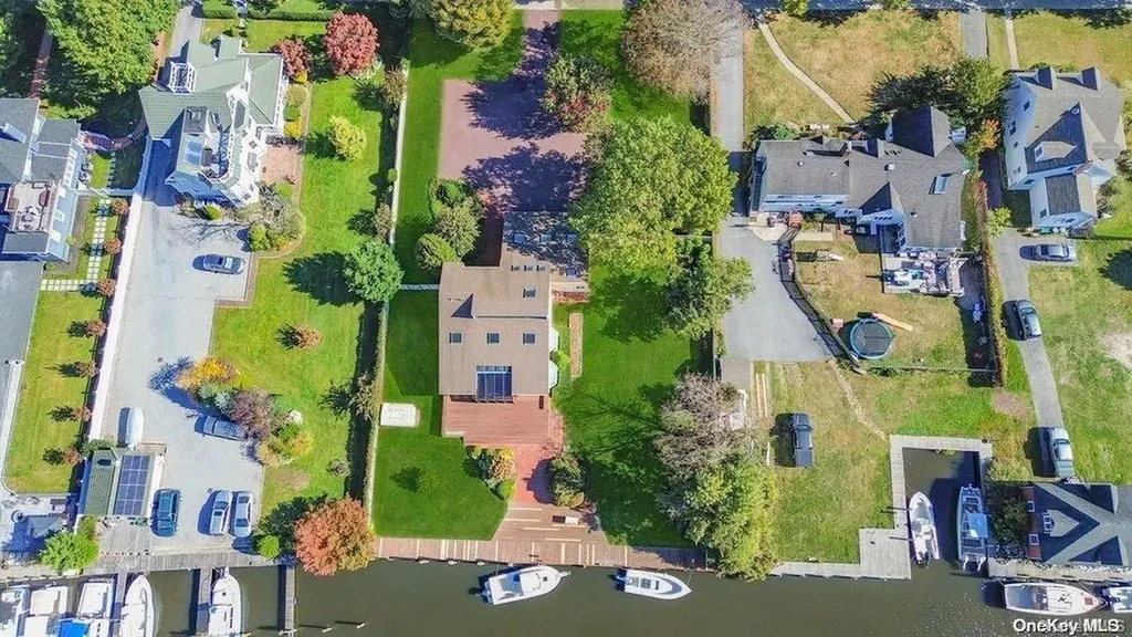 68 Maple Avenue Bay Shore NY 11706
