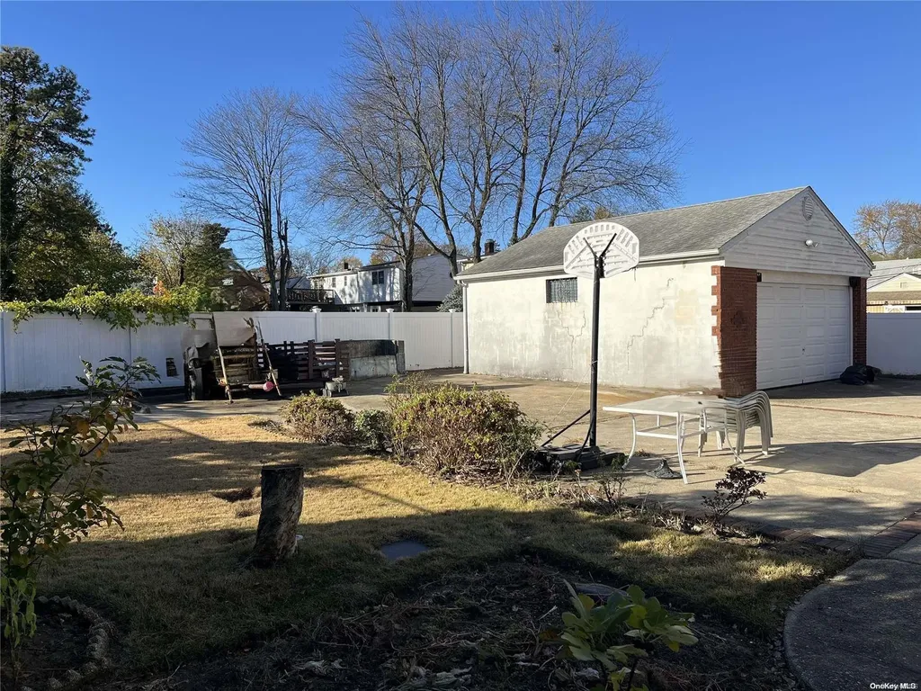 496 Morris Drive Valley Stream NY 11580