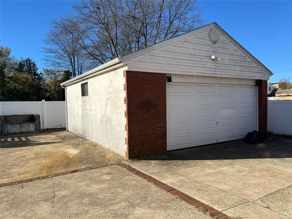 496 Morris Drive Valley Stream NY 11580