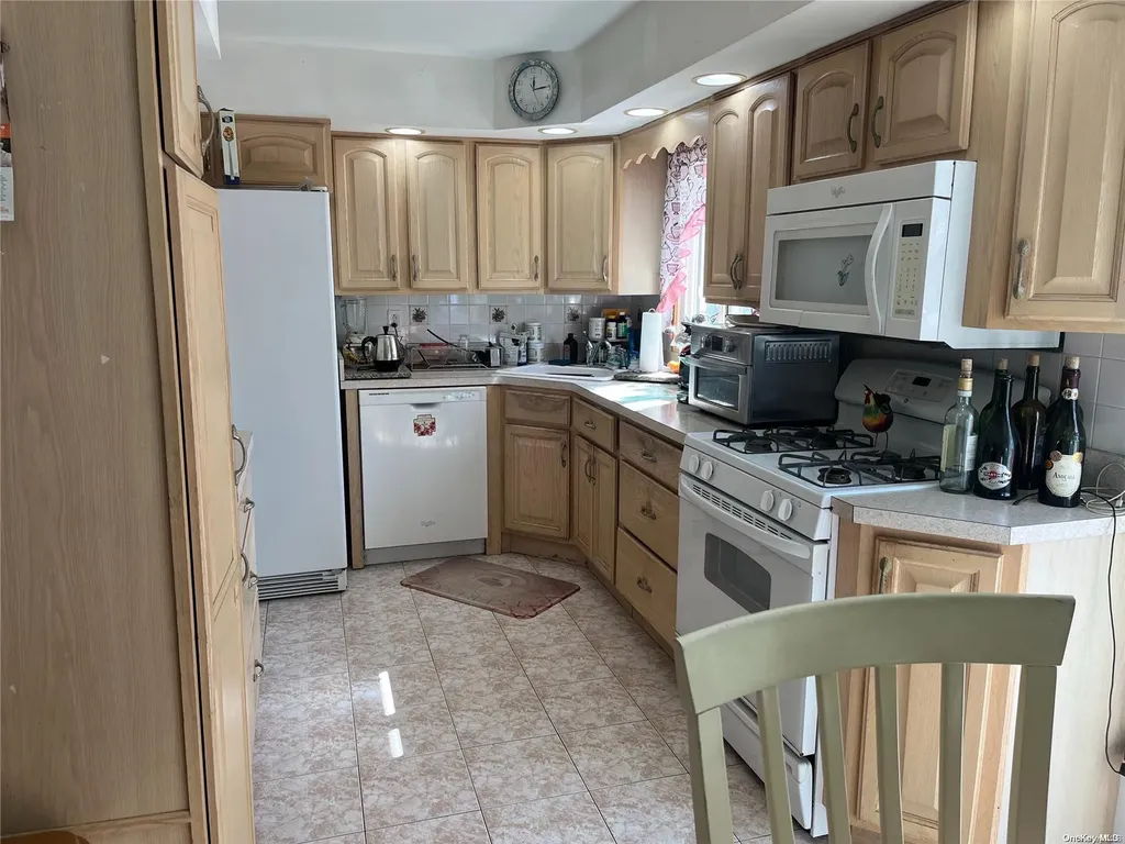 496 Morris Drive Valley Stream NY 11580