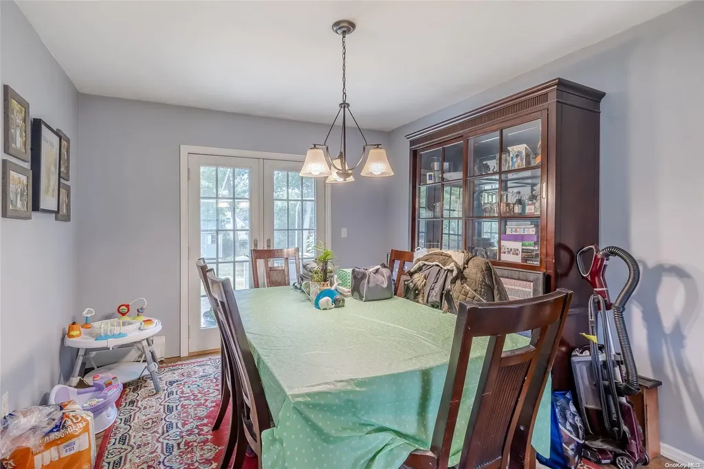 103 Hallock Lane Rocky Point NY 11778