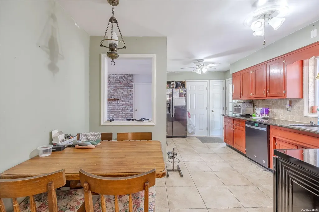 103 Hallock Lane Rocky Point NY 11778