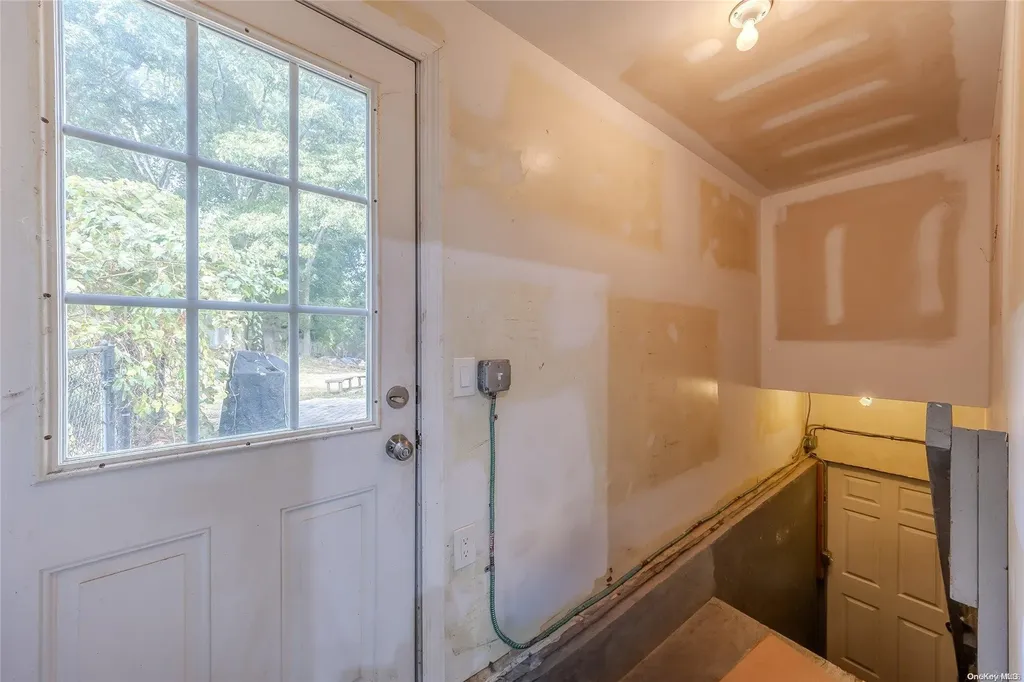 103 Hallock Lane Rocky Point NY 11778