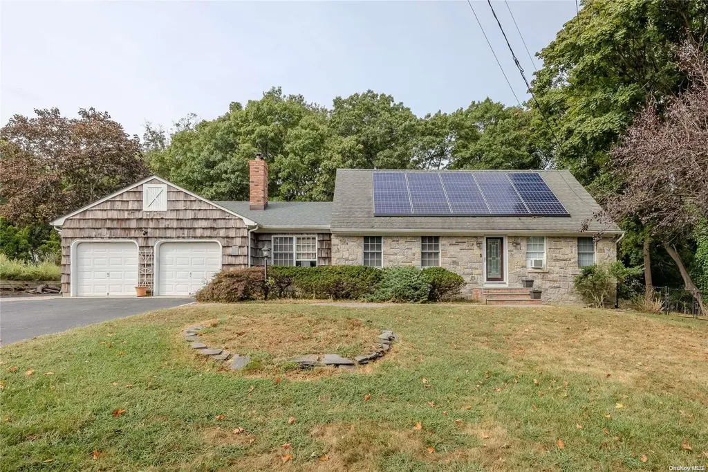 103 Hallock Lane Rocky Point NY 11778
