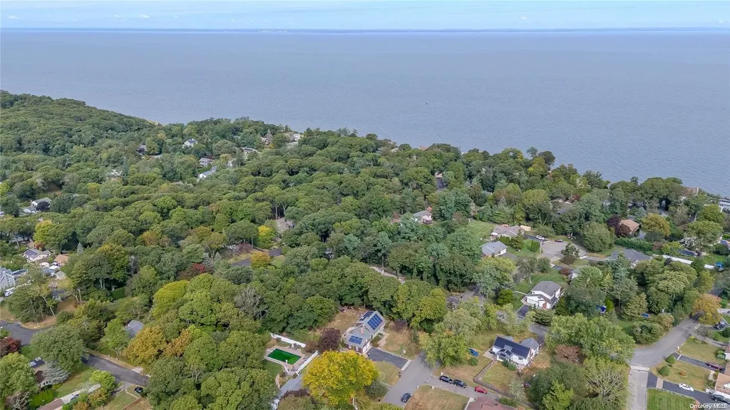 103 Hallock Lane Rocky Point NY 11778