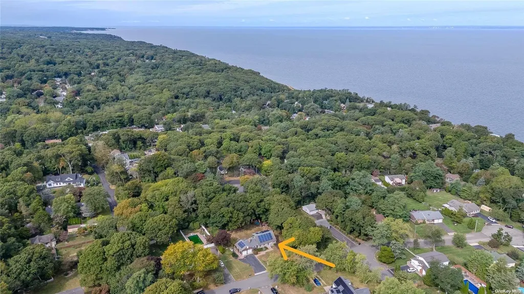 103 Hallock Lane Rocky Point NY 11778