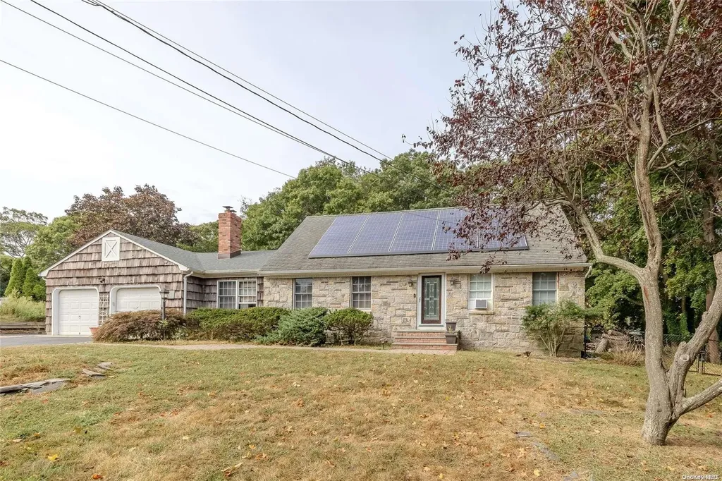 103 Hallock Lane Rocky Point NY 11778