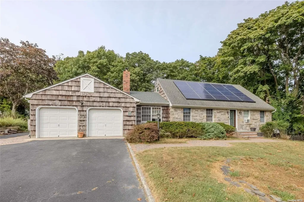 103 Hallock Lane Rocky Point NY 11778