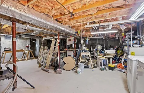 11 Gunpowder Lane East Hampton NY 11937