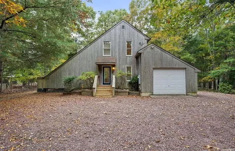 11 Gunpowder Lane East Hampton NY 11937