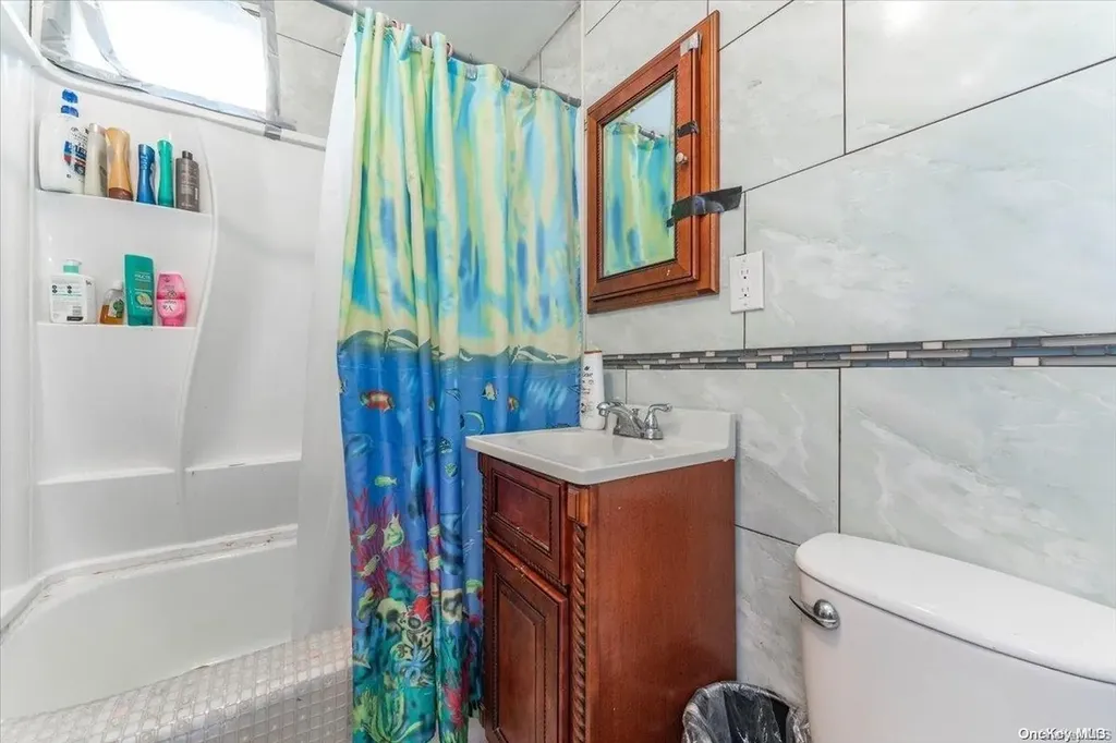 132-25 Avery Avenue Flushing NY 11355