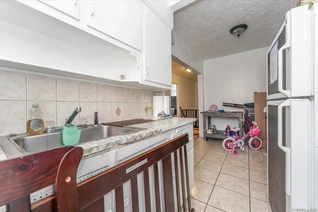 132-25 Avery Avenue Flushing NY 11355