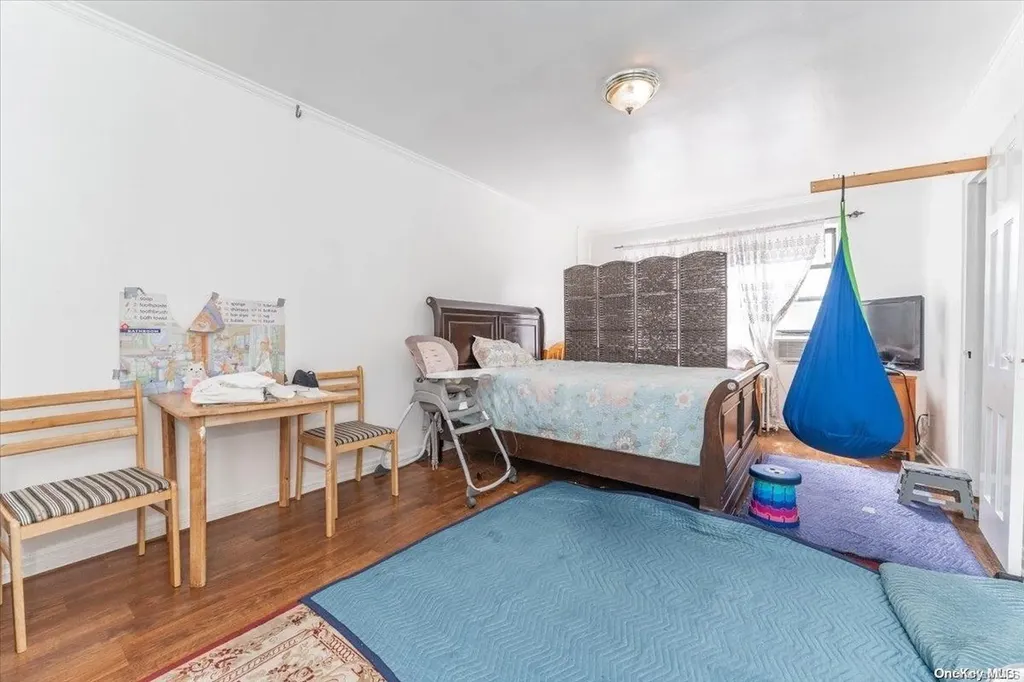132-25 Avery Avenue Flushing NY 11355