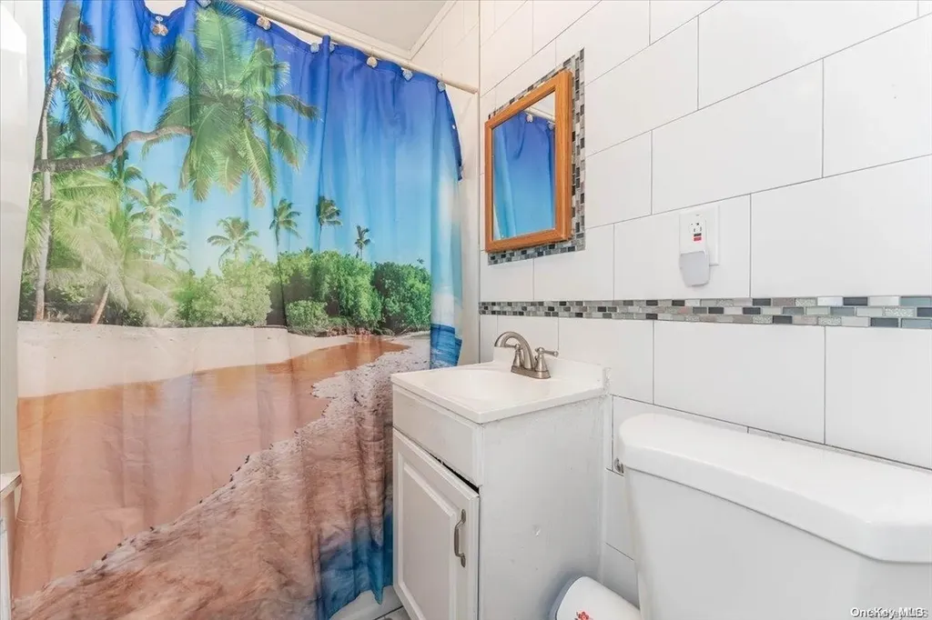 132-25 Avery Avenue Flushing NY 11355