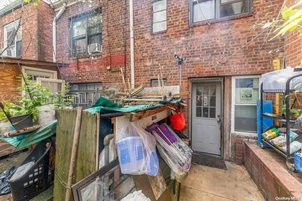 132-25 Avery Avenue Flushing NY 11355