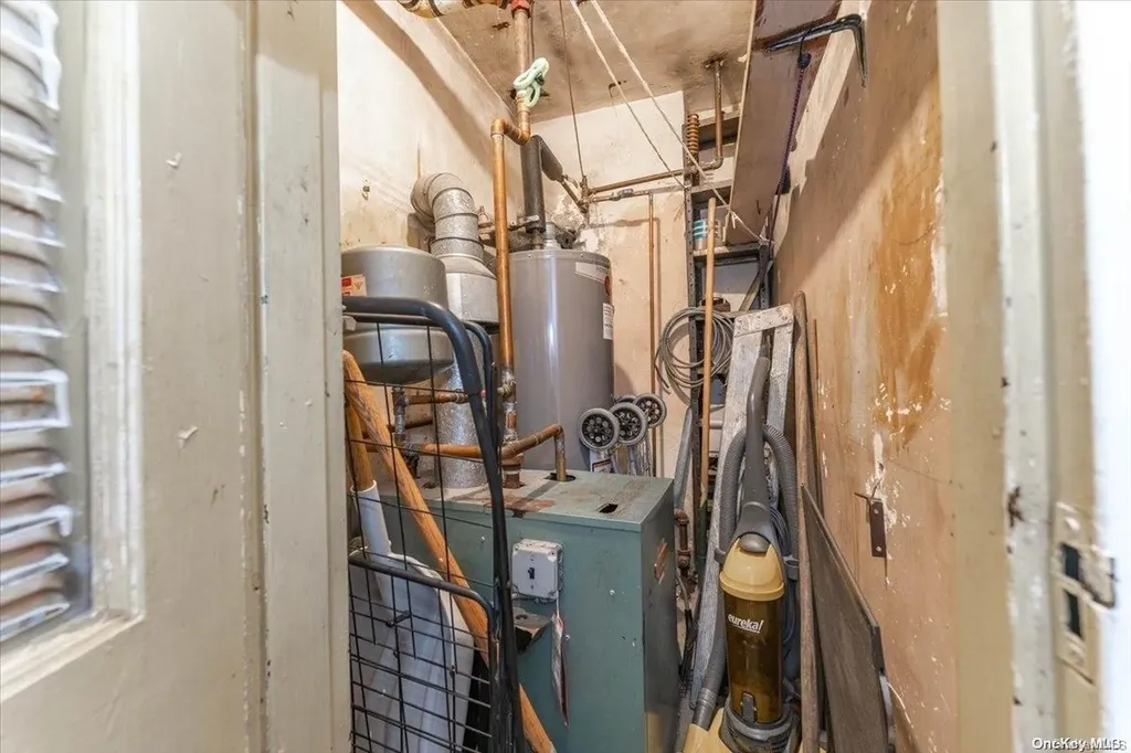 132-25 Avery Avenue Flushing NY 11355