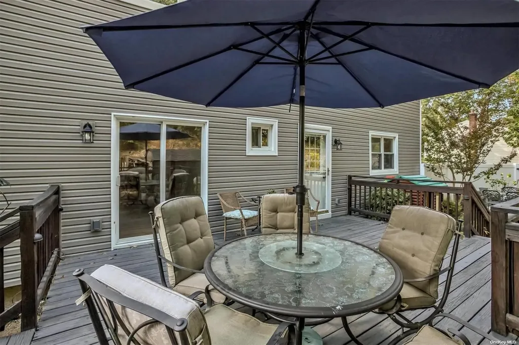 60 Sheryl Crescent Smithtown NY 11787